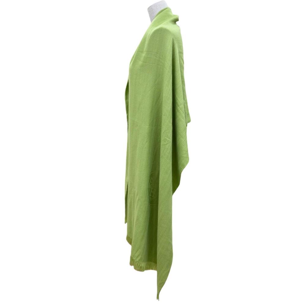 HERMES Green Silk Scarf - Picture 3 of 12